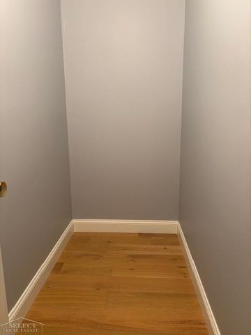 19710 W 13 Mile Road 111, Beverly Hills, MI 48025