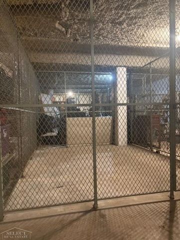 19710 W 13 Mile Road 111, Beverly Hills, MI 48025