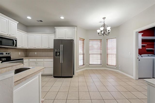 121 Eagle Lake Lane, Newcastle, OK 73065
