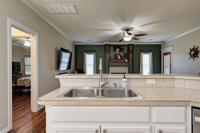 121 Eagle Lake Lane, Newcastle, OK 73065