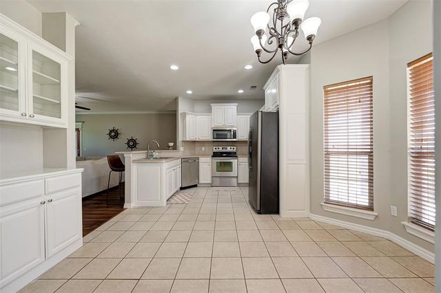 121 Eagle Lake Lane, Newcastle, OK 73065