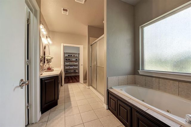 121 Eagle Lake Lane, Newcastle, OK 73065