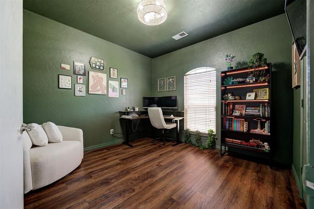 121 Eagle Lake Lane, Newcastle, OK 73065
