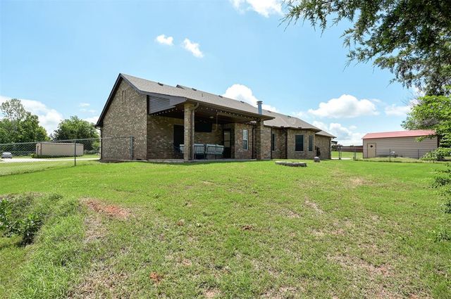 121 Eagle Lake Lane, Newcastle, OK 73065