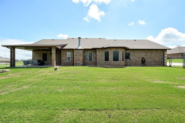 121 Eagle Lake Lane, Newcastle, OK 73065