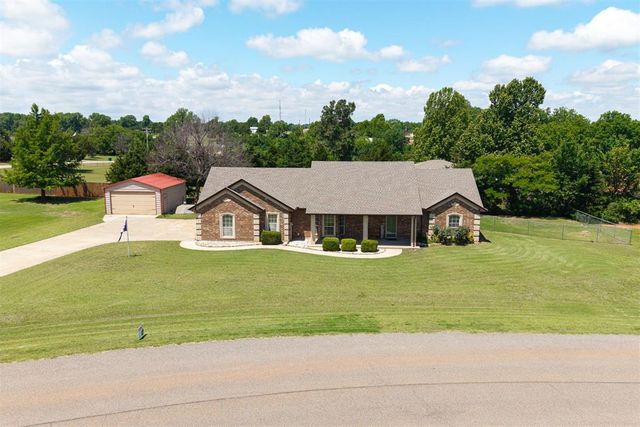 121 Eagle Lake Lane, Newcastle, OK 73065