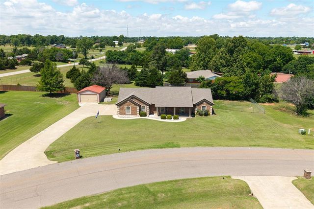 121 Eagle Lake Lane, Newcastle, OK 73065