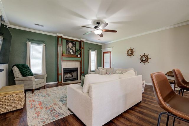 121 Eagle Lake Lane, Newcastle, OK 73065