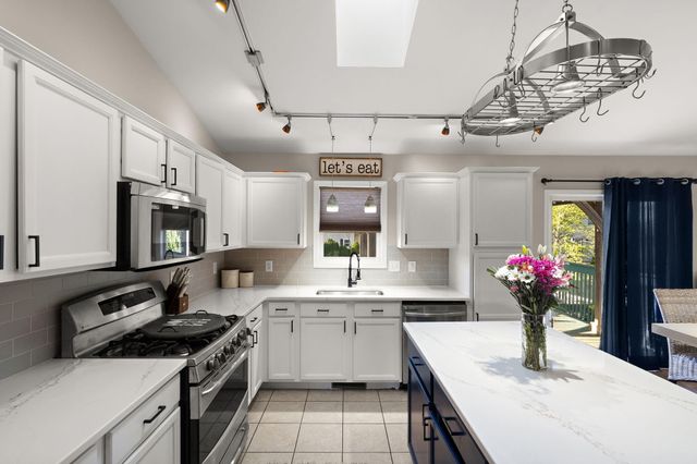 7310 E 103rd Avenue, Crown Point, IN 46307