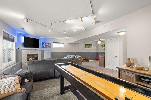 7310 E 103rd Avenue, Crown Point, IN 46307