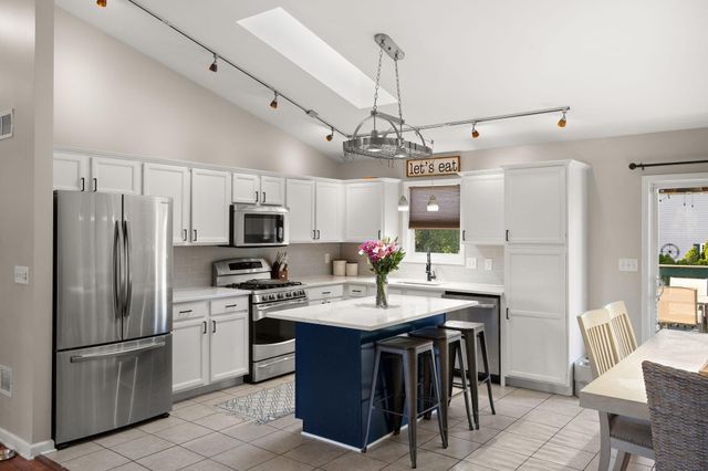 7310 E 103rd Avenue, Crown Point, IN 46307