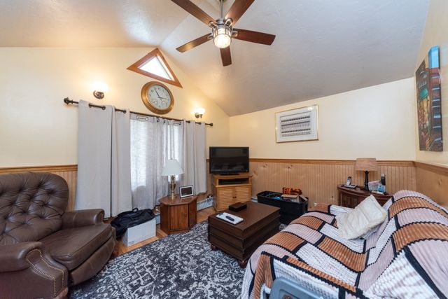 28 Highland St, Southborough, MA 01772