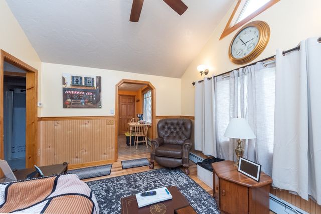28 Highland St, Southborough, MA 01772