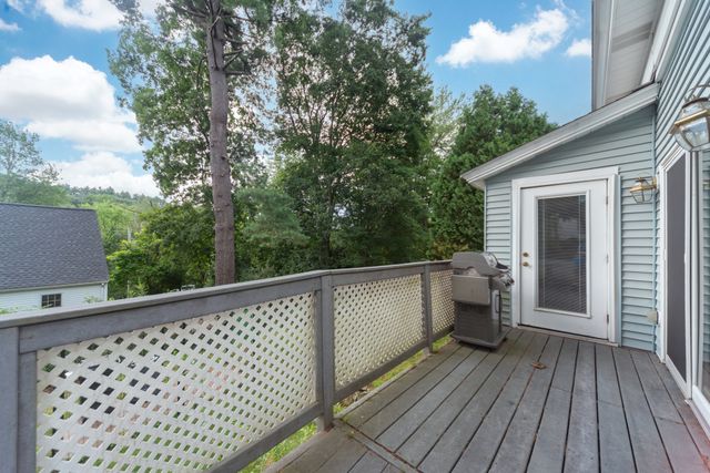28 Highland St, Southborough, MA 01772
