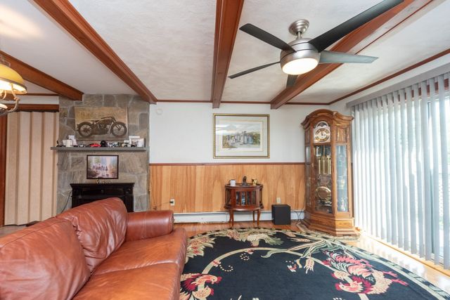 28 Highland St, Southborough, MA 01772