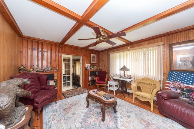 28 Highland St, Southborough, MA 01772