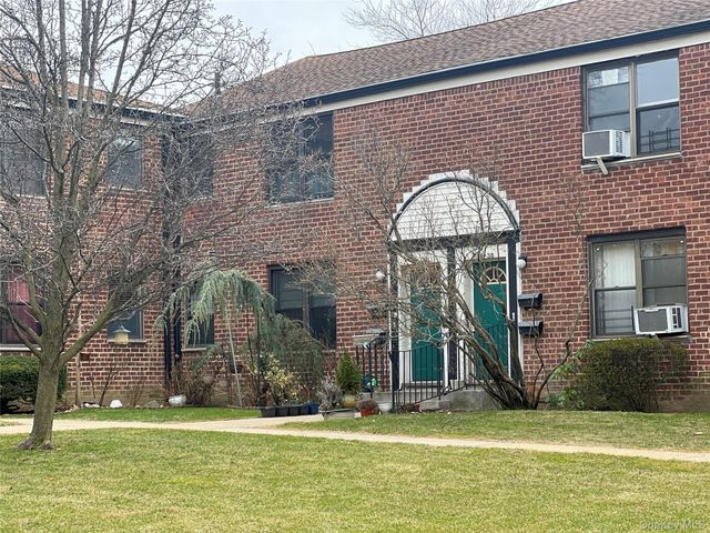 19640 67th Avenue 2nd FL, Fresh Meadows, NY 11365