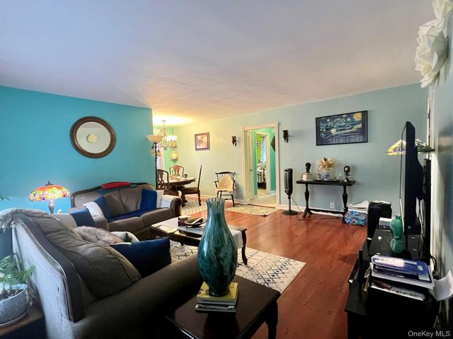 19640 67th Avenue 2nd FL, Fresh Meadows, NY 11365