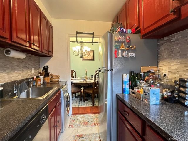 19640 67th Avenue 2nd FL, Fresh Meadows, NY 11365