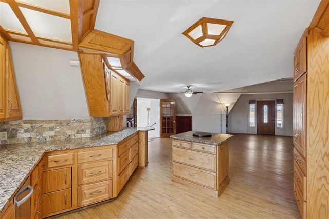 800 Quail Ridge Road, Newcastle, OK 73065