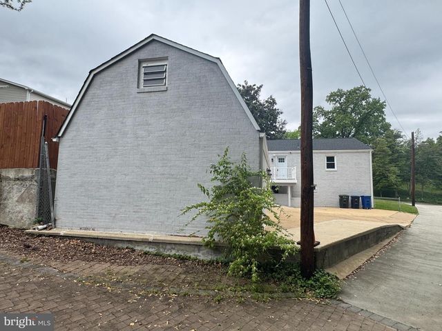 1116 34TH ST SE, Washington, DC 20019