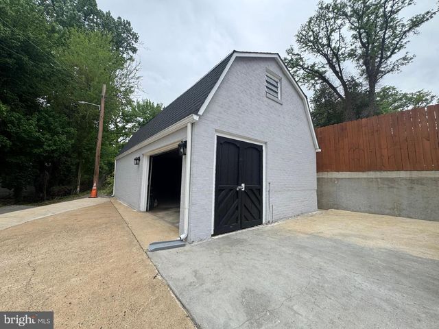 1116 34TH ST SE, Washington, DC 20019