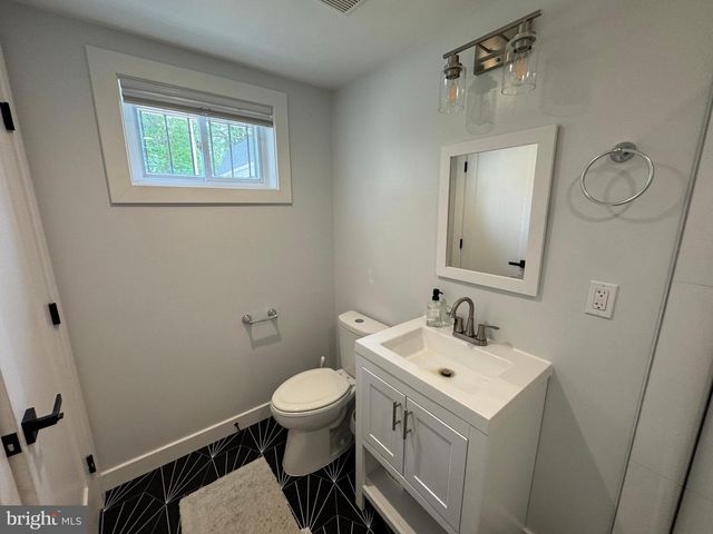 1116 34TH ST SE, Washington, DC 20019