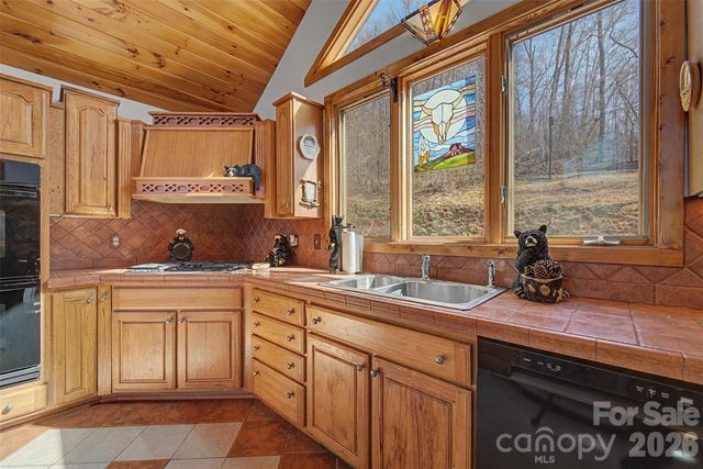 112 Hawks Nest Ridge, Cullowhee, NC 28723
