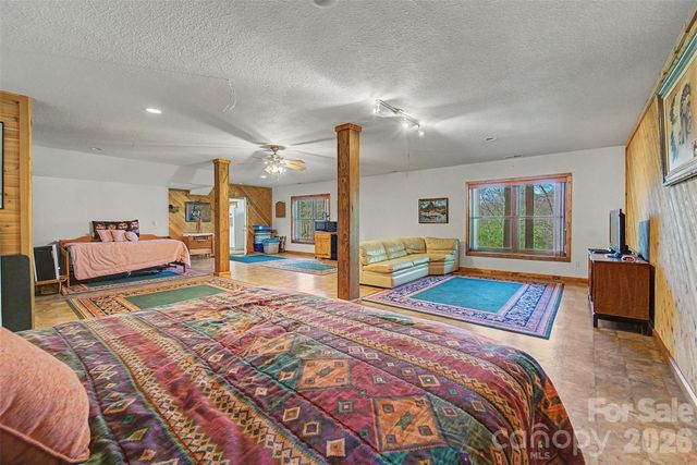 112 Hawks Nest Ridge, Cullowhee, NC 28723