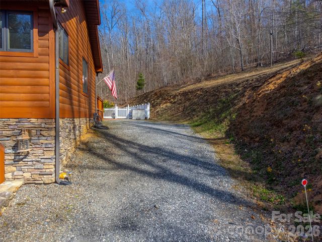 112 Hawks Nest Ridge, Cullowhee, NC 28723