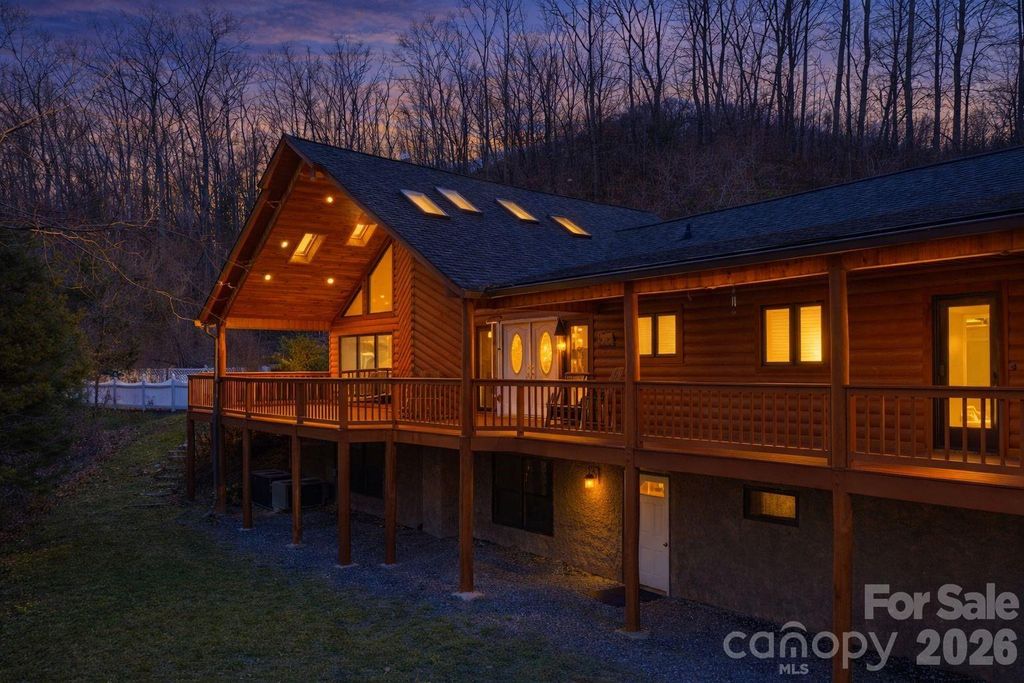 112 Hawks Nest Ridge, Cullowhee, NC 28723