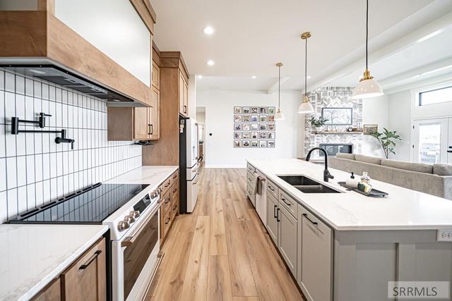 6783 S Tumble Creek Lane, Idaho Falls, ID 83406