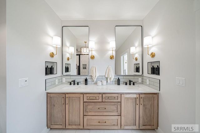 6783 S Tumble Creek Lane, Idaho Falls, ID 83406