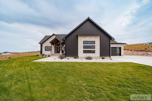 6783 S Tumble Creek Lane, Idaho Falls, ID 83406