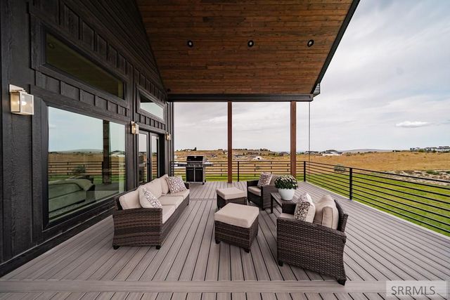 6783 S Tumble Creek Lane, Idaho Falls, ID 83406