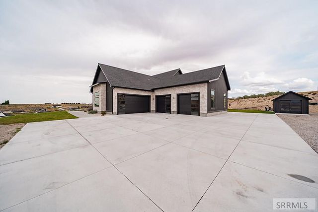 6783 S Tumble Creek Lane, Idaho Falls, ID 83406
