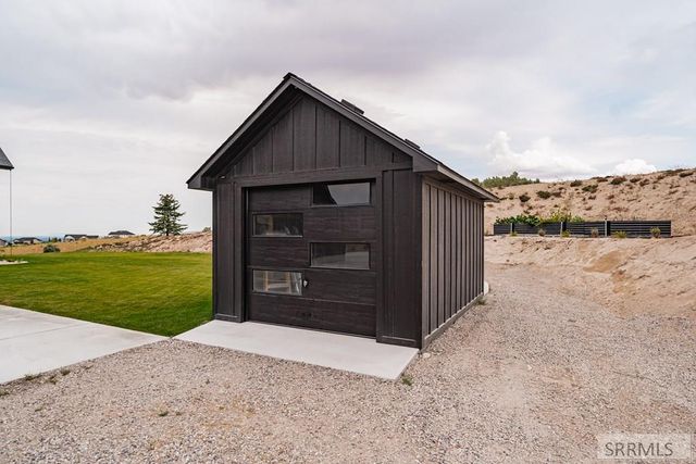 6783 S Tumble Creek Lane, Idaho Falls, ID 83406