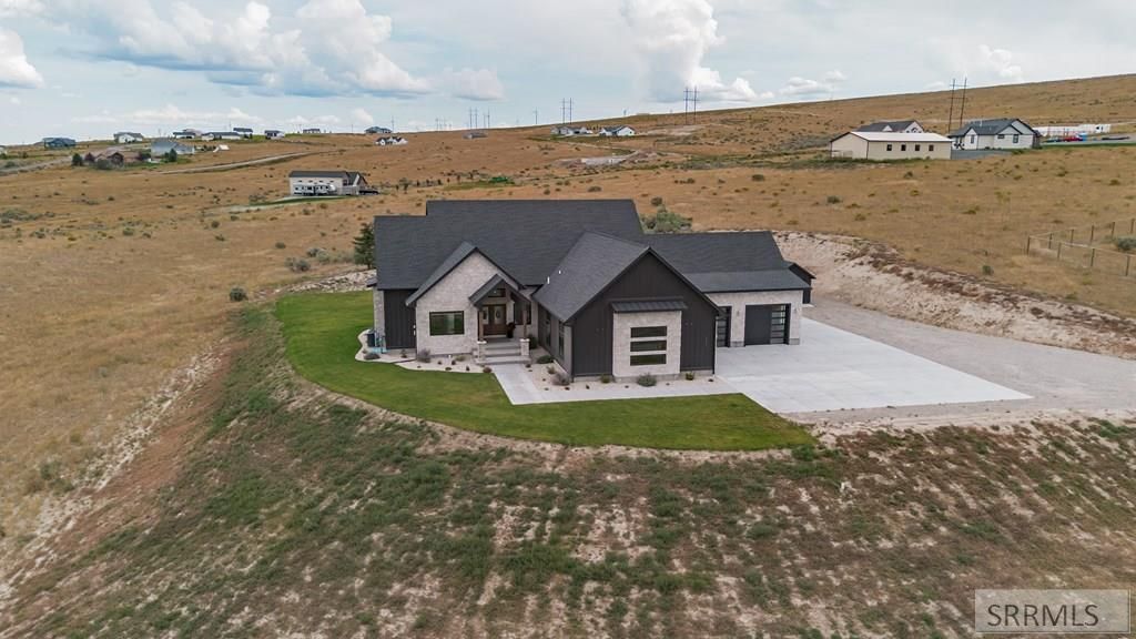 6783 S Tumble Creek Lane, Idaho Falls, ID 83406