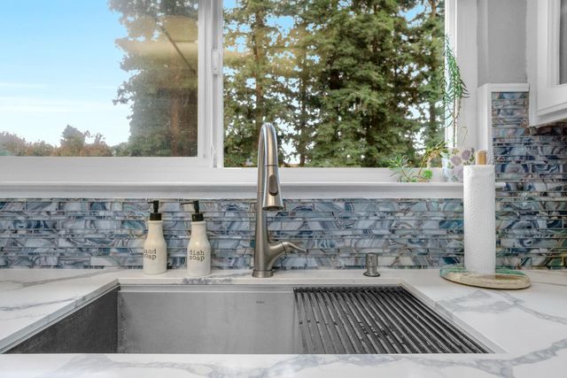 8548 Iris Crest Way, Elk Grove, CA 95624