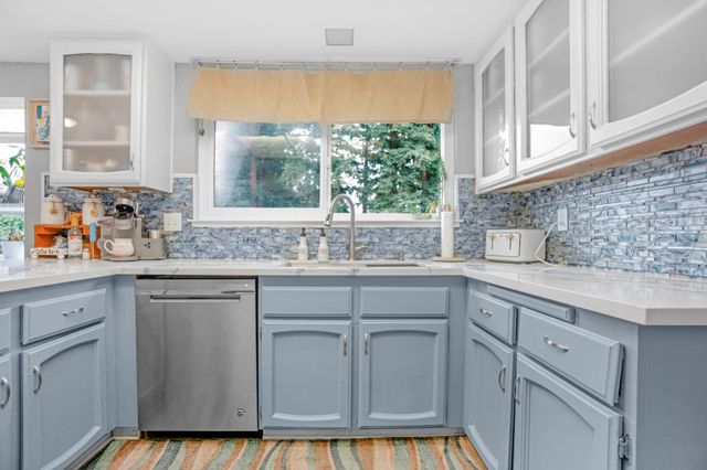 8548 Iris Crest Way, Elk Grove, CA 95624