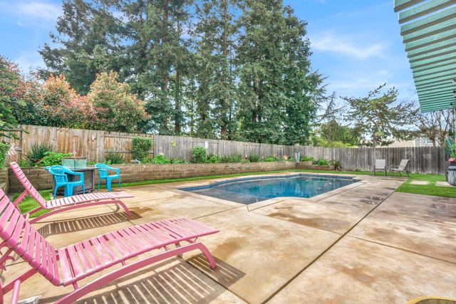 8548 Iris Crest Way, Elk Grove, CA 95624