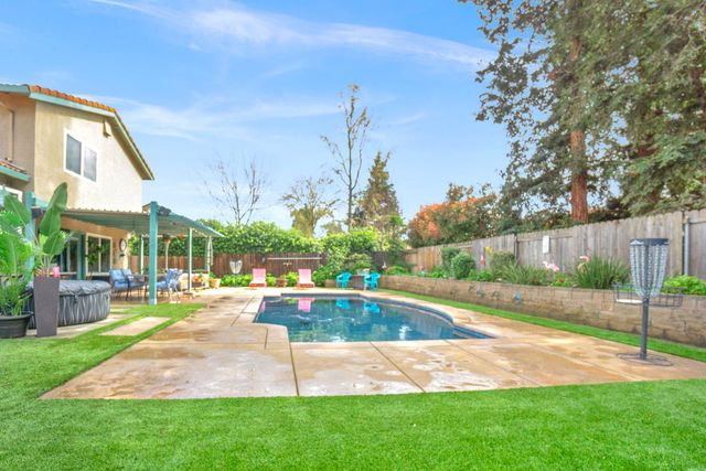 8548 Iris Crest Way, Elk Grove, CA 95624