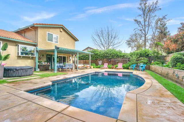 8548 Iris Crest Way, Elk Grove, CA 95624