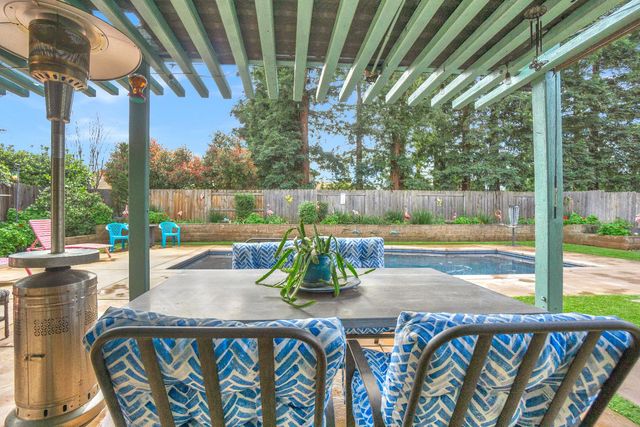 8548 Iris Crest Way, Elk Grove, CA 95624