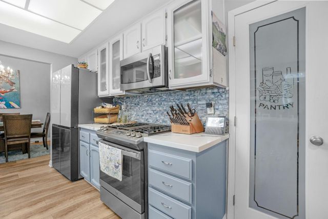 8548 Iris Crest Way, Elk Grove, CA 95624