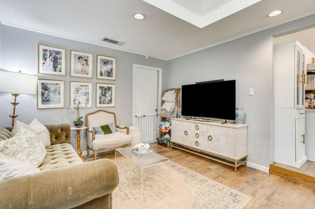 4632 Pershing Avenue, Fort Worth, TX 76107