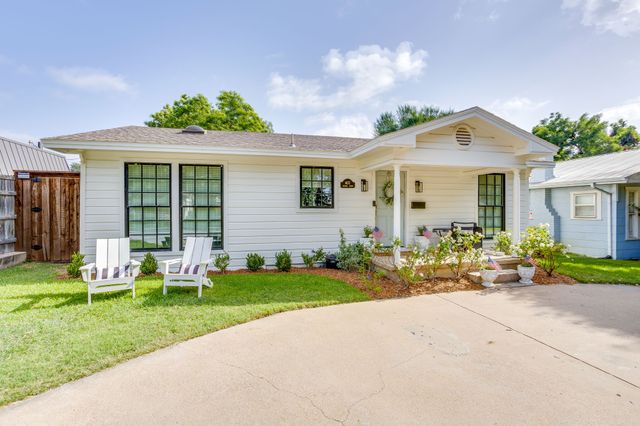 4632 Pershing Avenue, Fort Worth, TX 76107