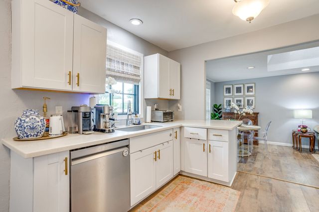 4632 Pershing Avenue, Fort Worth, TX 76107