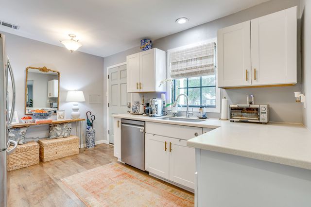 4632 Pershing Avenue, Fort Worth, TX 76107