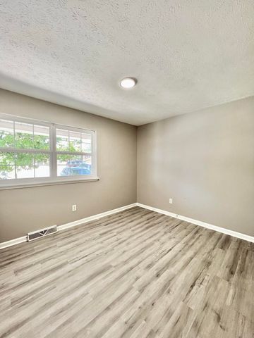 1362 Dix Drive, Lexington, KY 40517